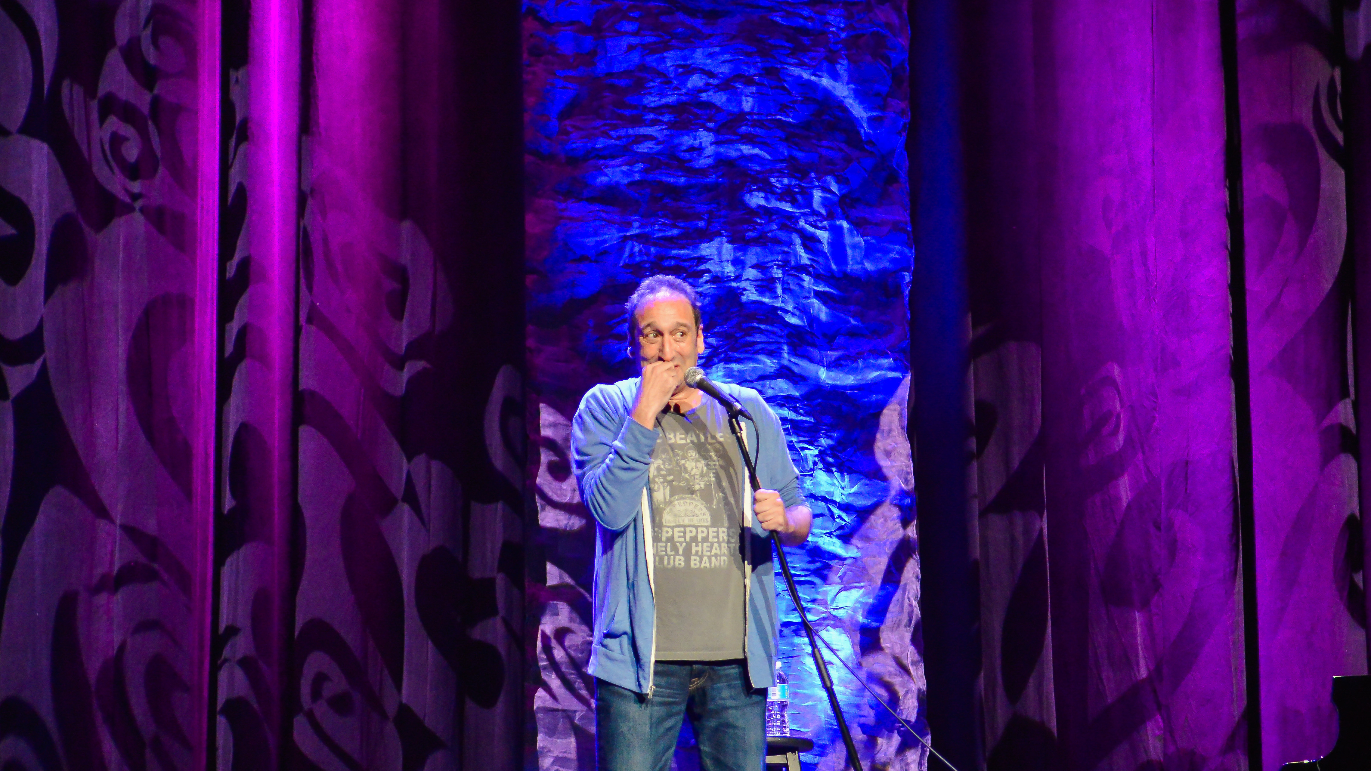 Jeremy Hotz on stage